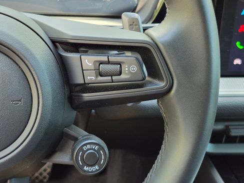 Certified 2026 Porsche Cayenne GTS AWD/4WD image 10