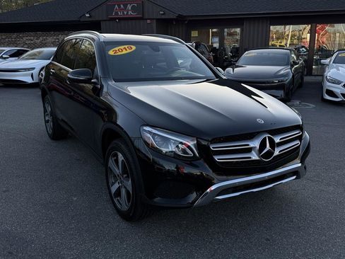 Used 2019 Mercedes-Benz GLC 300 4MATIC image 15