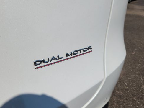 Used 2022 Tesla Model Y Performance AWD/4WD image 24
