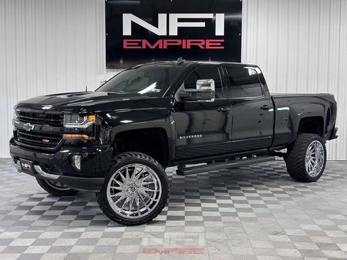 Used 2017 Chevrolet Silverado 1500 LT w/ All Star Edition AWD/4WD image 1