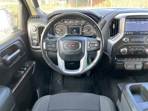 Used 2022 GMC Sierra 1500 SLE image 18