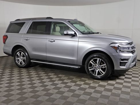 Used 2022 Ford Expedition Limited AWD/4WD image 19