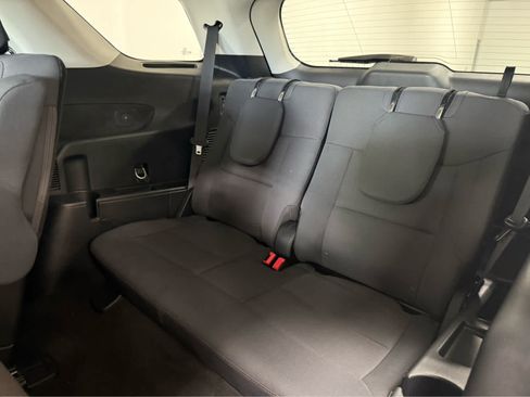 Used 2025 Ford Explorer Active AWD/4WD image 15