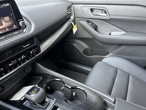 New 2026 Nissan Rogue SV w/ SV Premium Package image 19