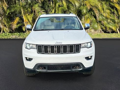 Used 2019 Jeep Grand Cherokee Limited w/ Trailer Tow Group IV image 2