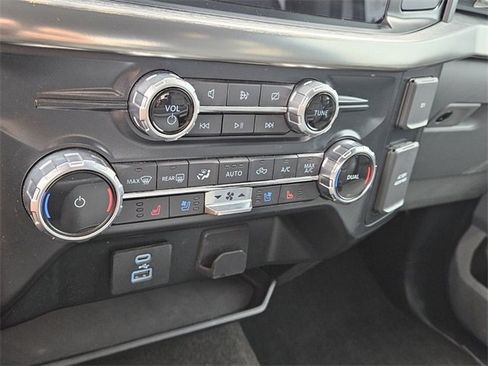 Used 2022 Ford F150 Lariat image 22