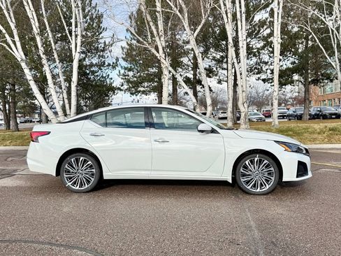 New 2025 Nissan Altima 2.5 SL image 5