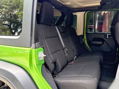 Used 2018 Jeep Wrangler Unlimited Sport S AWD/4WD image 39