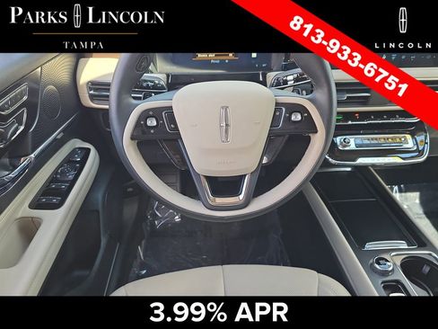 Certified 2025 Lincoln Corsair Reserve image 12