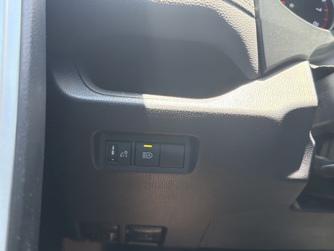 Certified 2022 Toyota RAV4 LE FWD image 13