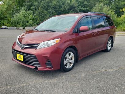 Used 2019 Toyota Sienna LE
