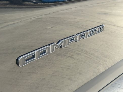 Used 2024 Jeep Compass Trailhawk image 12