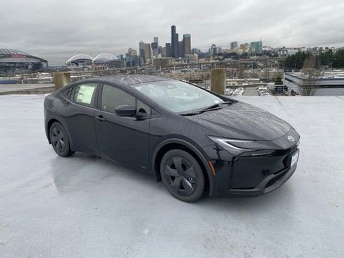 New 2026 Toyota Prius LE image 25