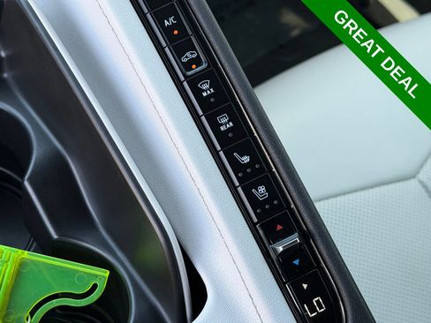 Used 2021 Chevrolet Corvette Stingray Preferred Cpe w/ Z51 Performance Package RWD image 25