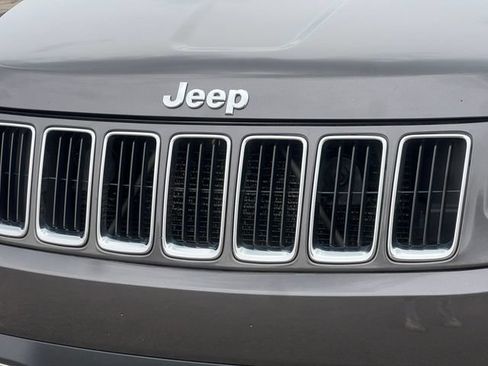 Used 2016 Jeep Grand Cherokee Limited AWD/4WD image 36