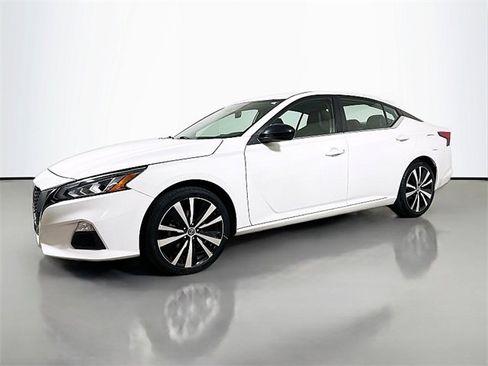 Used 2022 Nissan Altima 2.5 SR image 3