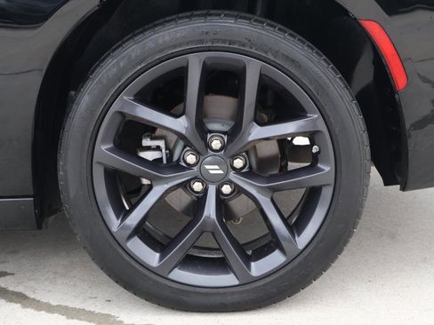 Used 2022 Dodge Charger SXT w/ Blacktop Package image 8