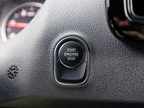 Used 2025 Mercedes-Benz Sprinter 2500 image 14