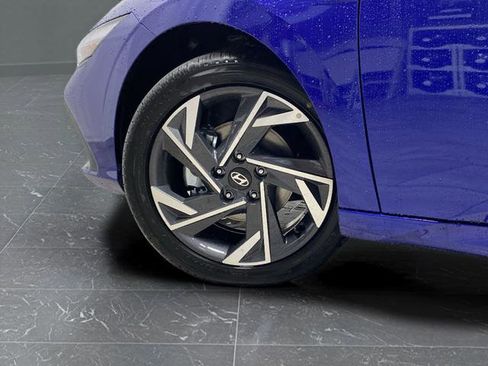 New 2025 Hyundai Elantra SEL image 31