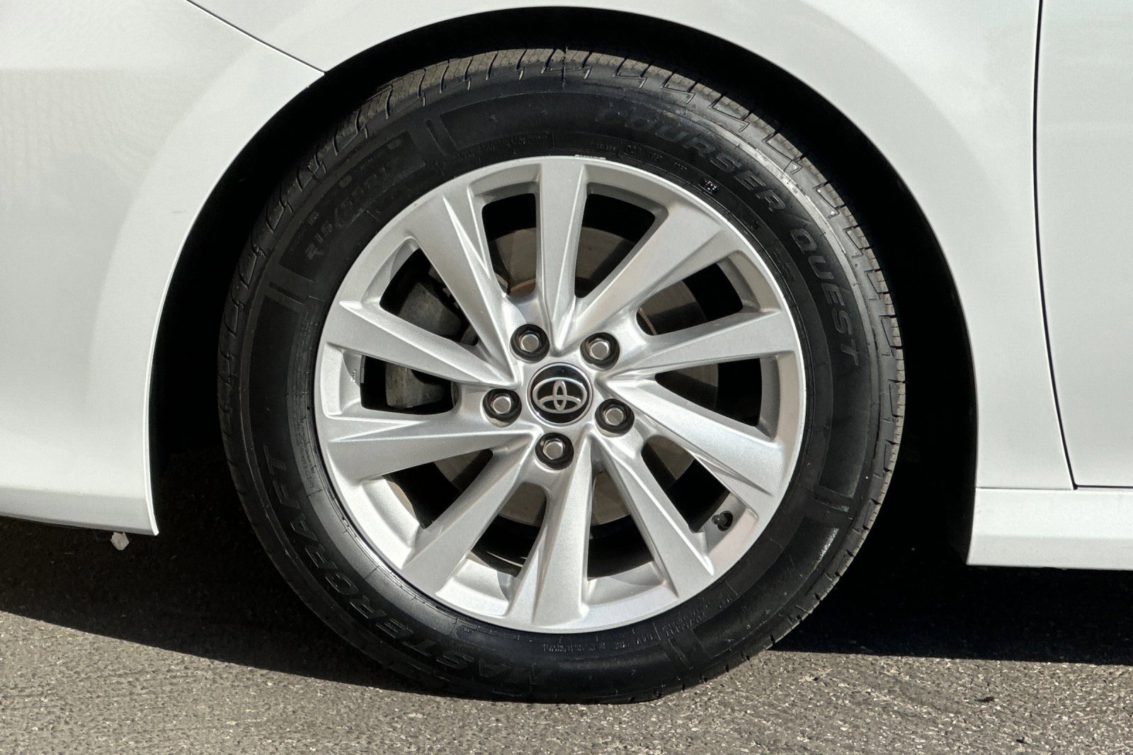 Used 2022 Toyota Camry LE FWD image 24
