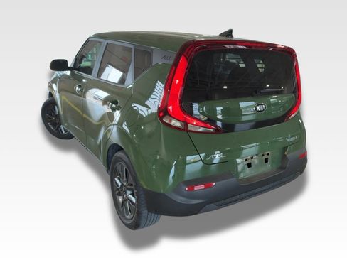 Used 2021 Kia Soul EX image 3