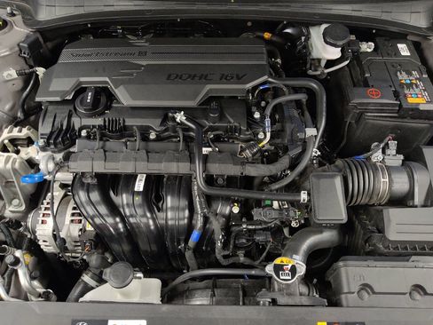 Used 2025 Hyundai Elantra SEL FWD image 30