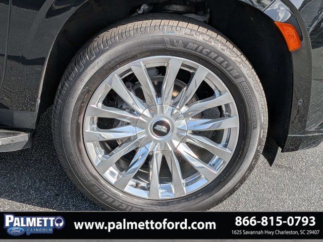 Used 2023 Cadillac Escalade Premium Luxury AWD/4WD image 10