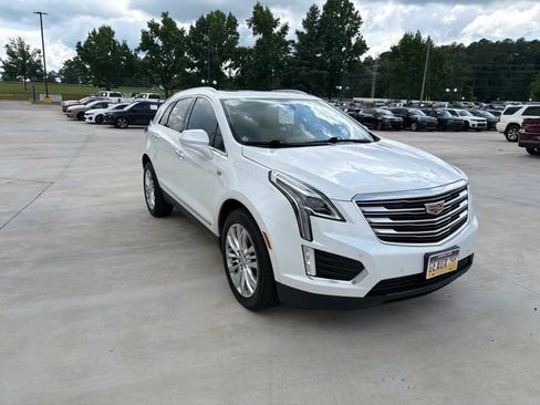 Used 2017 Cadillac XT5 Premium Luxury FWD image 11