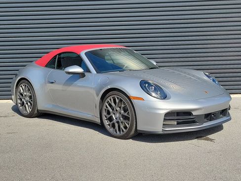 Certified 2025 Porsche 911 Carrera RWD image 9