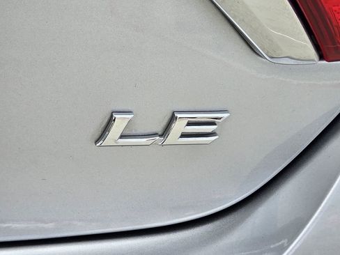 Used 2016 Toyota Camry LE image 11