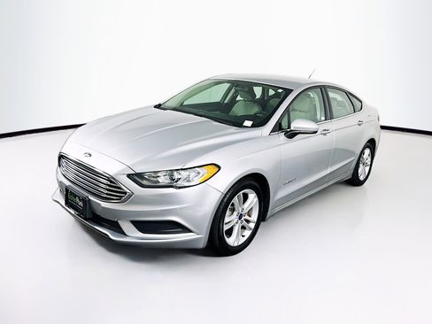 Used 2018 Ford Fusion S image 3