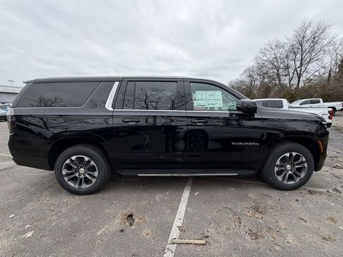 New 2026 Chevrolet Suburban LT w/ Comfort Package AWD/4WD image 5