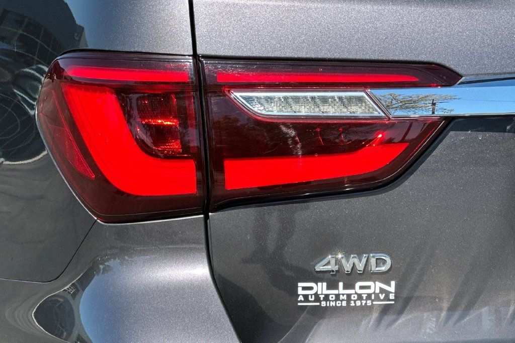Used 2022 INFINITI QX80 Luxe w/ Cargo Package AWD/4WD image 30