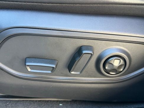 New 2026 Jeep Grand Cherokee Laredo image 16