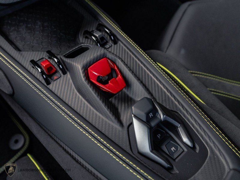 Used 2025 Lamborghini Revuelto AWD/4WD image 19