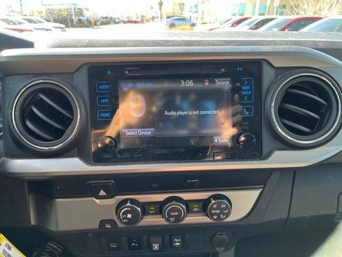 Used 2019 Toyota Tacoma SR5 image 8