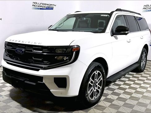 New 2026 Ford Expedition Active RWD image 1