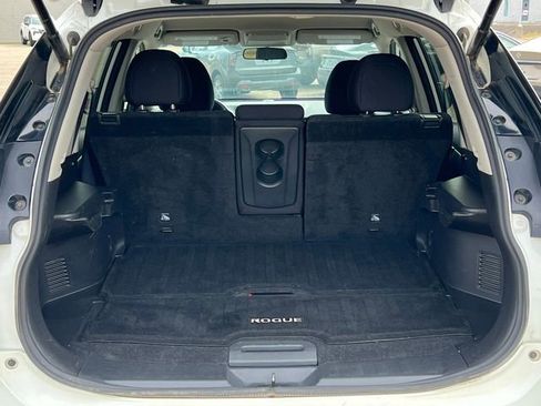 Used 2018 Nissan Rogue SV image 29