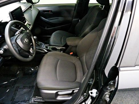 Used 2022 Toyota Corolla LE FWD image 8