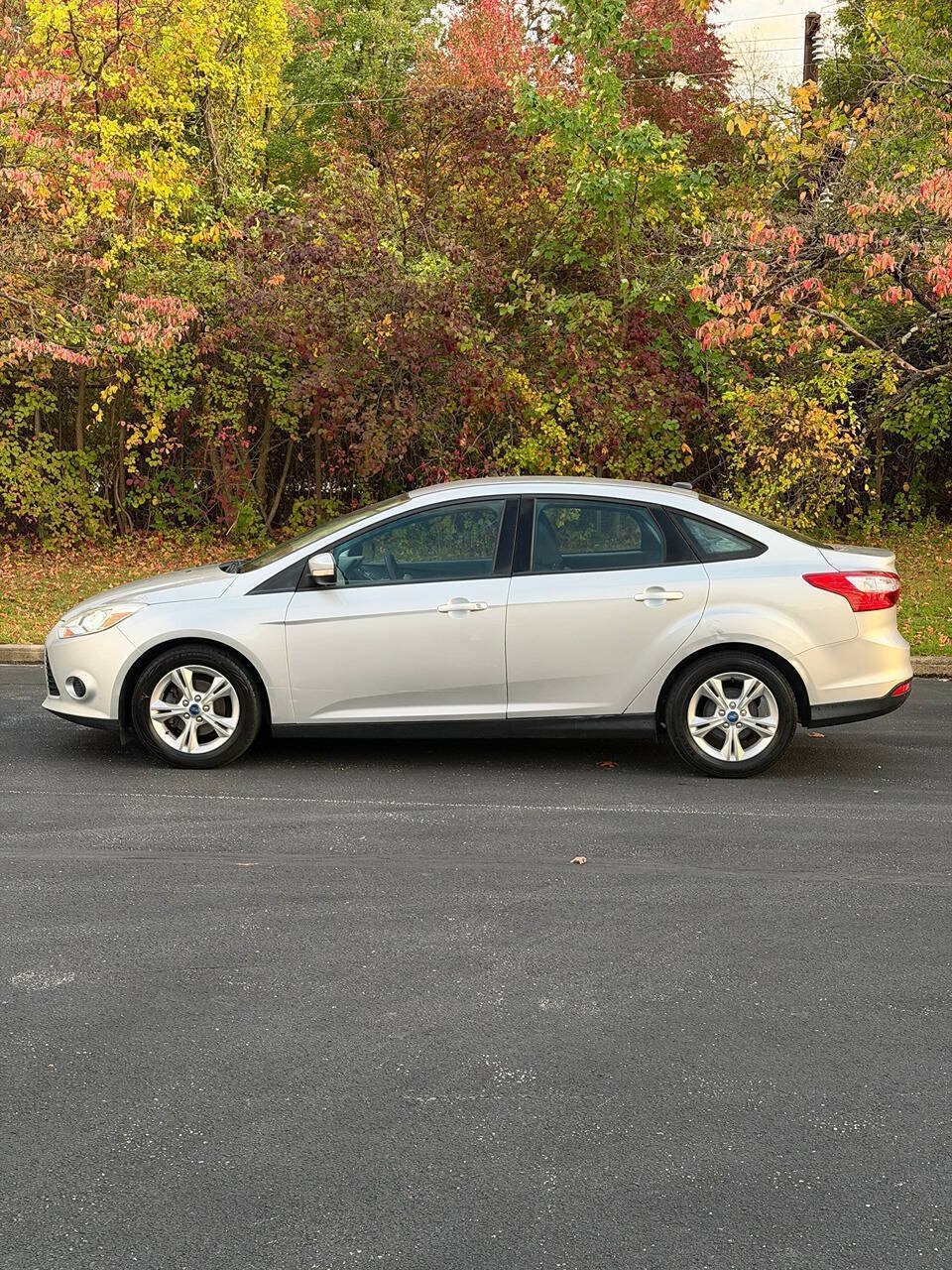 Used 2013 Ford Focus SE FWD image 7