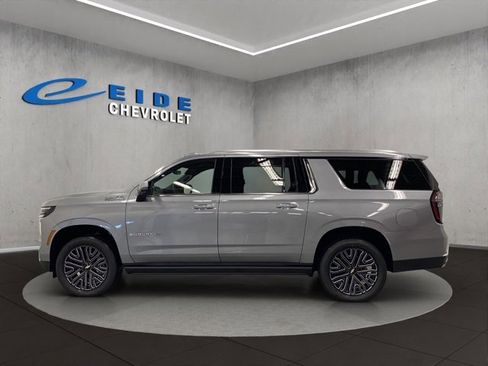 New 2026 Chevrolet Suburban High Country image 6