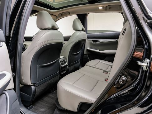 Used 2023 INFINITI QX50 Luxe image 40