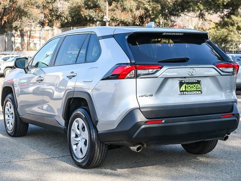 Used 2024 Toyota RAV4 LE image 8