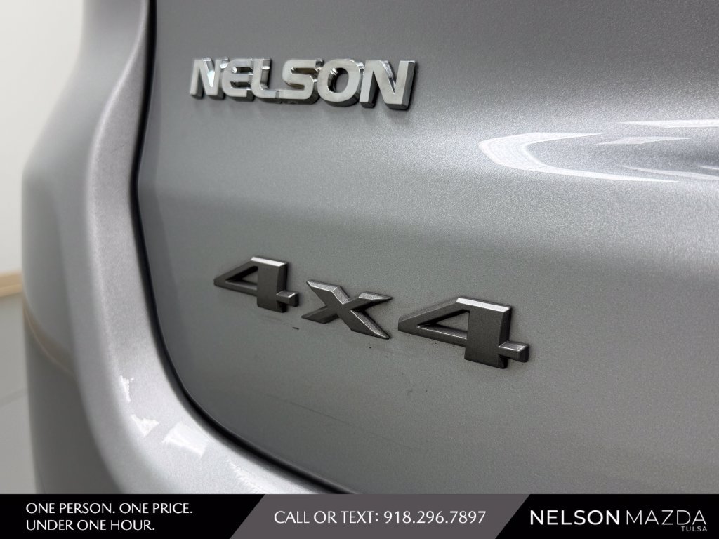 Used 2020 Jeep Compass Trailhawk AWD/4WD image 12