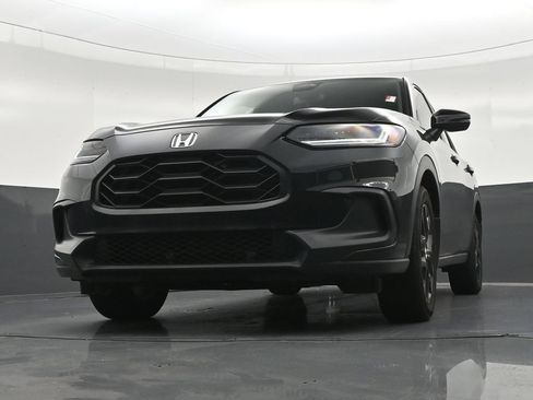 Used 2025 Honda HR-V Sport image 29