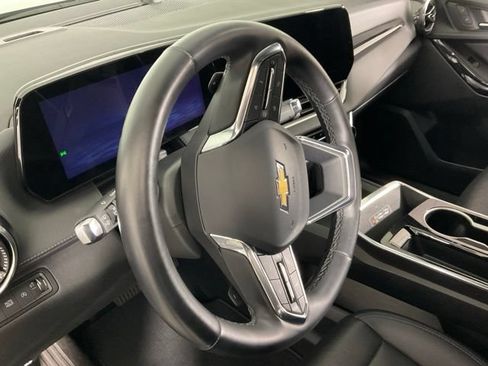 Used 2025 Chevrolet Equinox LT w/ Convenience Package II AWD/4WD image 17