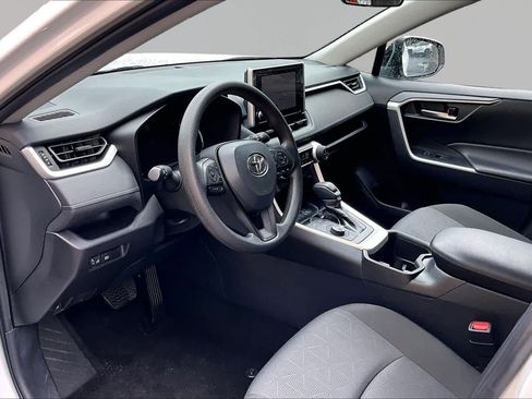 Certified 2025 Toyota RAV4 XLE AWD/4WD image 18