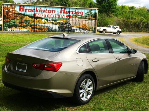 Used 2023 Chevrolet Malibu LT FWD image 5