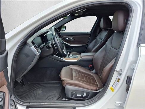 Used 2019 BMW 330i Sedan w/ Convenience Package RWD image 16