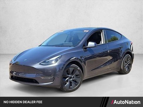 Used 2025 Tesla Model Y Long Range AWD/4WD image 1